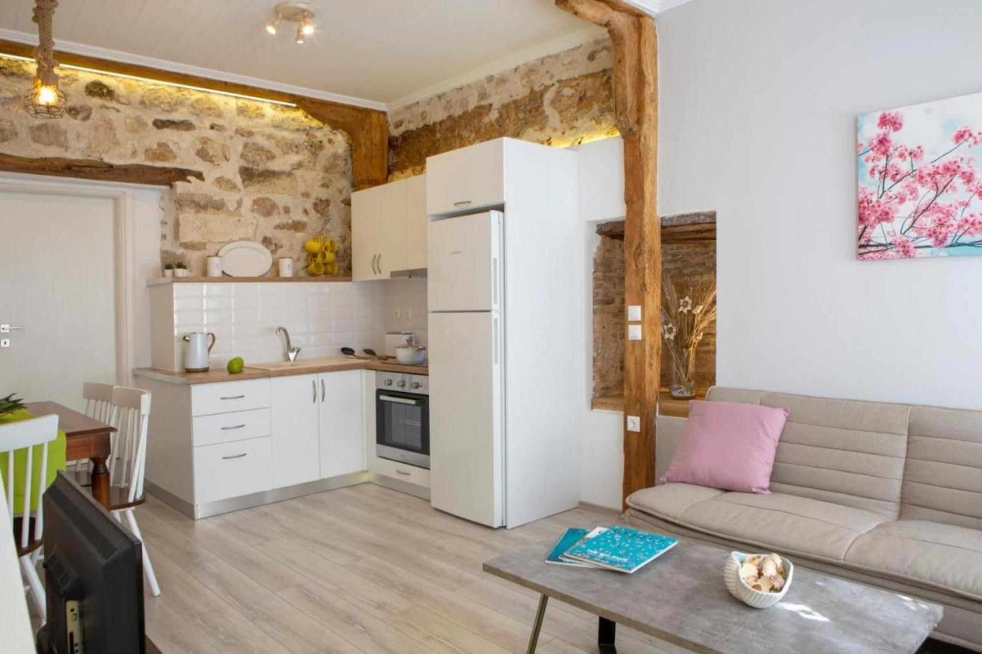 Polyxenis Cozy Maisonette - Water Tank Lefkada Bnb Lefkada City Exterior foto